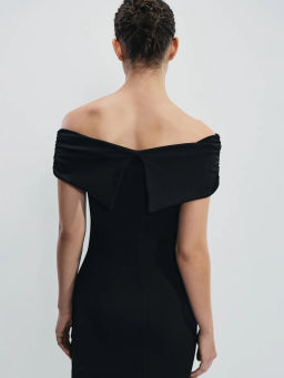 Платье миди с открытыми плечами / Zarina