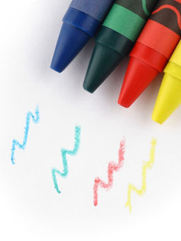 Подарочный набор С 8 марта! Ты прекрасна!, блокнот-раскраска, трафарет, цветные мелки, линейка