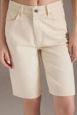 TRENDYOLMILLA Ekru Normal Bel Denim Bermuda TWOSS25SR00113 фото 4