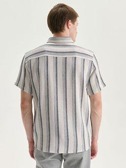 Regular Fit K?sa Kollu ?izgili Erkek G?mlek