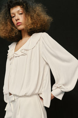 SATIN BLOUSE WITH RUFFLES AND SHOULDER PADS - Zara фото 17