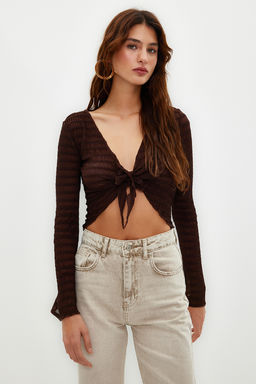 Trendyolmilla Ekru Premium Dokulu Fitted/Vucuda Oturan Baglama Detayl? Esnek Orme Bluz TWOSS24BZ00015 фото 9