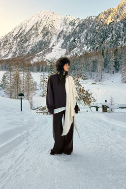 SOFT WIDE-LEG TROUSERS