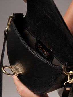 Сумка кожаная кросс-боди Azaro 31032 черная