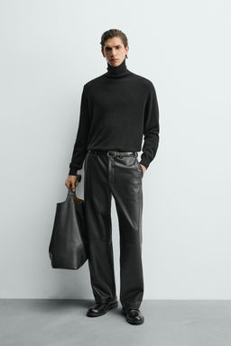 RELAXED FIT LEATHER EFFECT TROUSERS - Zara фото 11