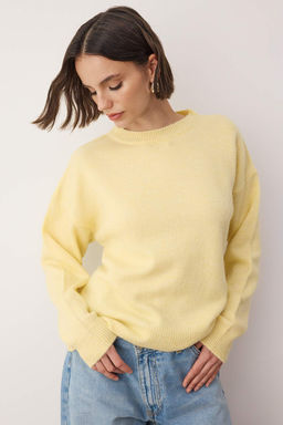 Sar? Yumusak Dokulu Genis Kal?p Sall? Triko Kazak TWOAW26KZ00166