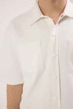 TRENDYOL MAN Beyaz Boxy Fit Orme K?sa Kollu Yazl?k Gomlek TMNSS25GO00035 - Trendyolmilla фото 3