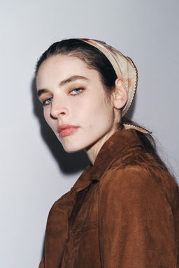 BANDANNA WITH EMBROIDERED FLORALS AND LACE TRIM