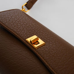 Сумка женская,26*9*12, отд на клапане, 2 ремня, коричневый - Textura фото 6