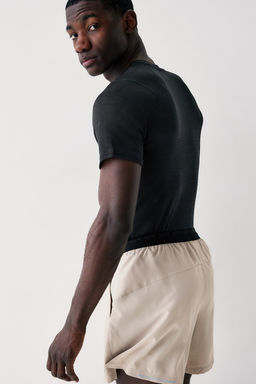 Camiseta de deporte en DryMove Muscle Fit - H&m фото 4