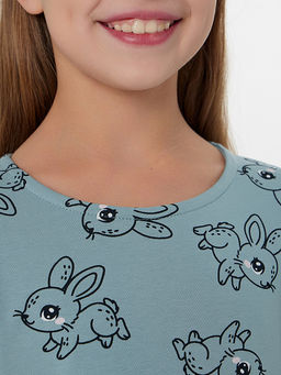 Платье для девочек зеленое с принтом зайчиков - Mark formelle фото 4