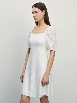 Платье мини с перфорацией / Zarina  фото 4