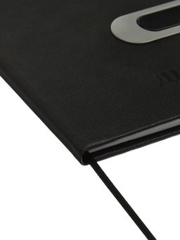 Дневник школьный 1-11 класс, лассе, обложка искуственная кожа черная с хлястиком, с ручкой   1096906