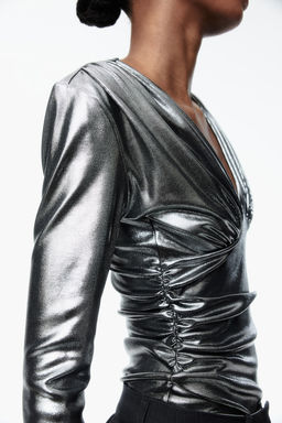 Body tanga con escote drapeado en V - H&m фото 5