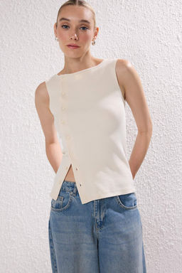 Trendyolmilla K?rm?z? Dugmeli Asimetrik Fitted/Vucuda Oturan Orme Bluz TWOSS25BZ00394 фото 18