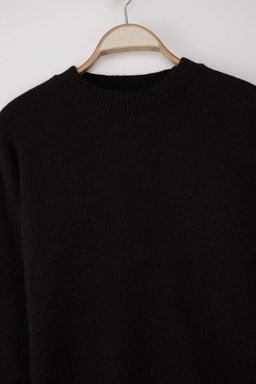 Wardrobe Essentials Siyah Alpaka Yun Kar?s?ml? Premium Iplik Genis Kal?p Triko Kazak |TWOAW26KZ00080