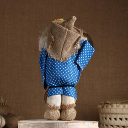 Фигурка-оберег «Домовой. Славуся в льняном колпаке, с ложкой и подковой», МИКС