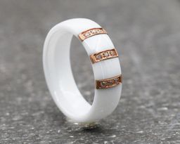 Кольцо с керамикой