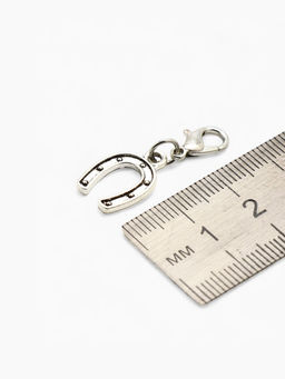 Цена за 5 шт. Шарм для браслета «Оберег» подкова на удачу, цвет серебряный