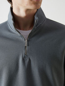 Dik Yaka Erkek Sweatshirt