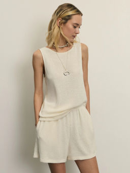 Шорты свободного кроя из фактурной ткани / Zarina  фото 2