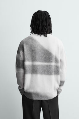 SPRAY EFFECT PRINT JUMPER - Zara фото 3