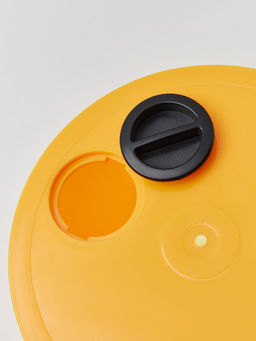 Водяная база с отверстием FN Water Base With One Hole Yellow