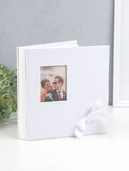 Фотоальбом на 100 фото 10×15 см «Белоснежный с бантом», в коробке, 4×22×23 см