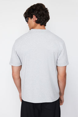 TRENDYOL MAN Siyah Oversize/Genis Kesim K?sa Kol Cepli Etiket Detayl? T-Shirt TMNSS23TS00077 - Trendyolmilla фото 34