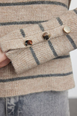 Bej Yumusak Dokulu Basic Cizgili Triko Kazak TWOAW25KZ00235