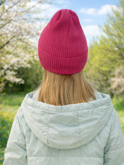 Шапка вязаная розовая