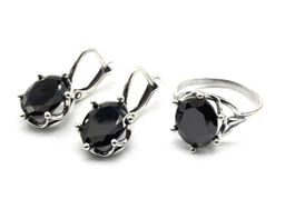 Кольцо серьги с цирконом искусственным, цв.черный размер 17