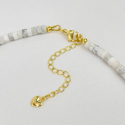 Колье из Говлита и Амазонита