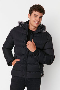 Siyah Erkek Regular Fit __i Polar Astarl_ R_zgara ve Suya Dayan_kl_ K__l_k _i_me Mont TMNAW23MO00009