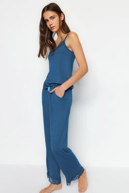 Trendyolmilla Siyah Dantelli ve Kurdele/Fiyonk Detayl? Ip Ask?l? Viskon Orme Pijama Tak?m? THMSS20PT0134  фото 2