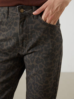 Straight Fit Leopar Desenli Kad?n Jean Pantolon