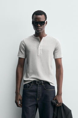 BUTTON-NECK T-SHIRT - Zara фото 2