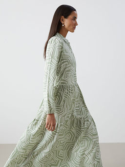 G?mlek Yaka Desenli Elbise