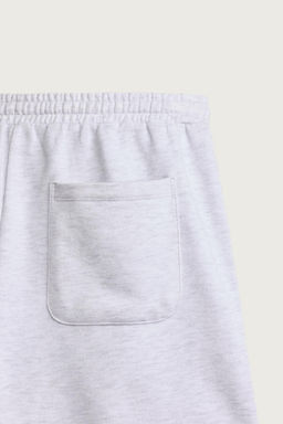 BERMUDA JOGGER BORDADO PARCHES / Gris vigor? - Zara фото 11