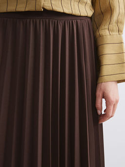 Beli Lastikli Pileli Etek