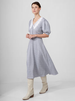 Платье с кружевным воротником OD-888-2 св.серый