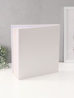 Фотоальбом магнитный на 20 листов Енотик с сердечком, кожзам, в коробке, 2.6?32?33.5 см