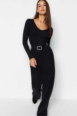 Siyah-K?rm?z? 2li Paket V Yaka Fitted/Vucuda Oturan Pamuklu Esnek Orme Bluz TWOAW24BZ00068