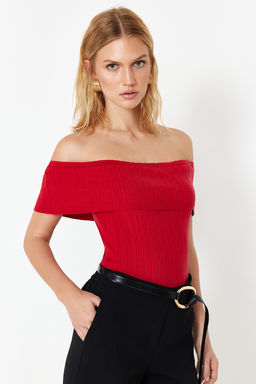 K?rm?z? Premium Iplik/Ozel Iplik Carmen Yaka Triko Ince Bluz TWOSS24BZ00511