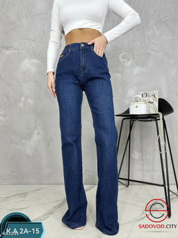 Джинсы широкие сзади на резинке