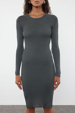 TRENDYOLMILLA Lacivert Midi Triko Basic Elbise TWOAW23EL00023  фото 11