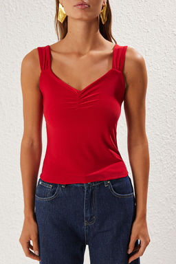 Trendyolmilla K?rm?z? Kal?n Ask?l? Buzgulu Vucuda Oturan Crop Esnek Orme Bluz TWOSS25BZ00273