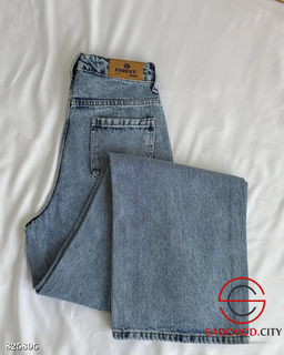 Джинсы трубы с высокой посадкой