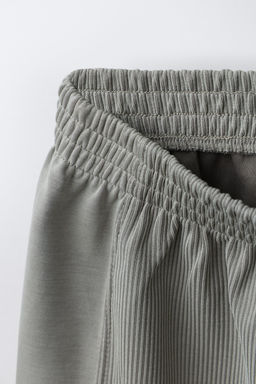 PANTAL?N WIDE LEG RIB CON MODAL / Gris