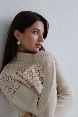 10294 Свитер с ажурной кокеткой бежевый - Martichelli фото 16